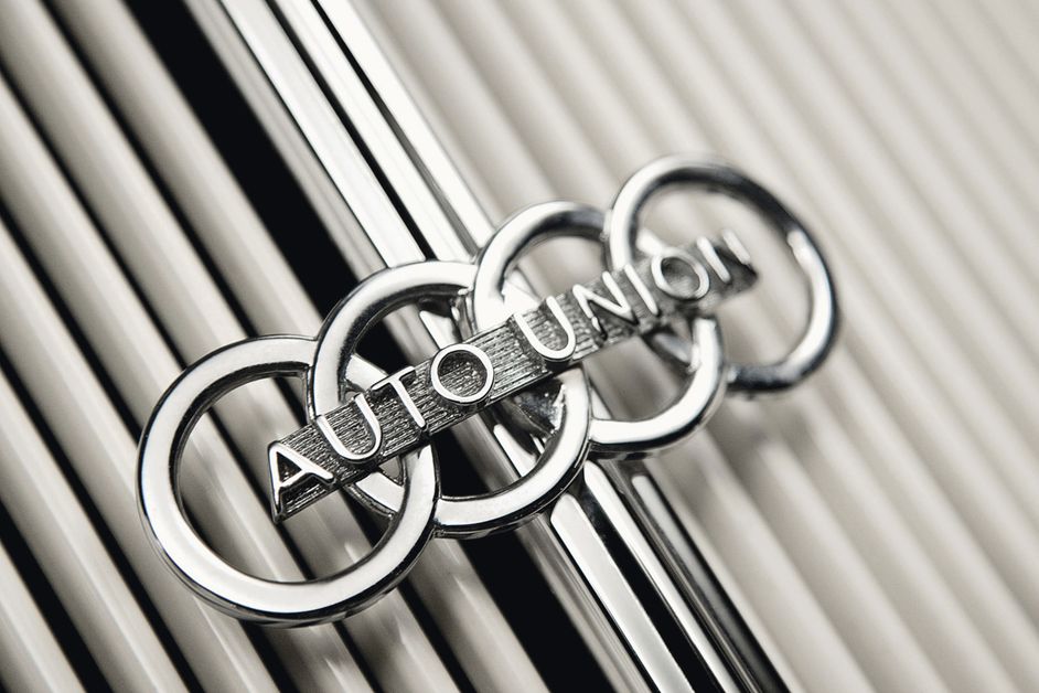 Audi Logo zurückgespult: So sah das erste Logo mit vier Ringen im Detail aus.