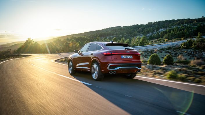 Audi SQ5 Sportback driving into the sunset