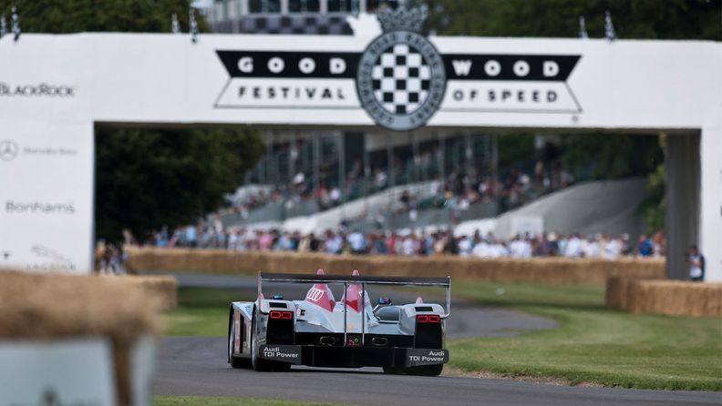 Participating vehicles: Audi Rallye quattro, Audi R8R, Audi R8C, Auto Union Type C