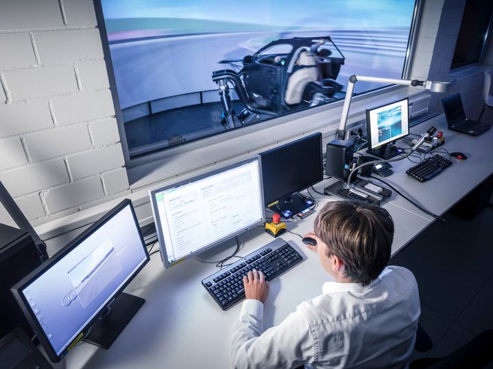 Dynamic Driving Simulators Why They Will Make Decisions About The Audis Of The Future 