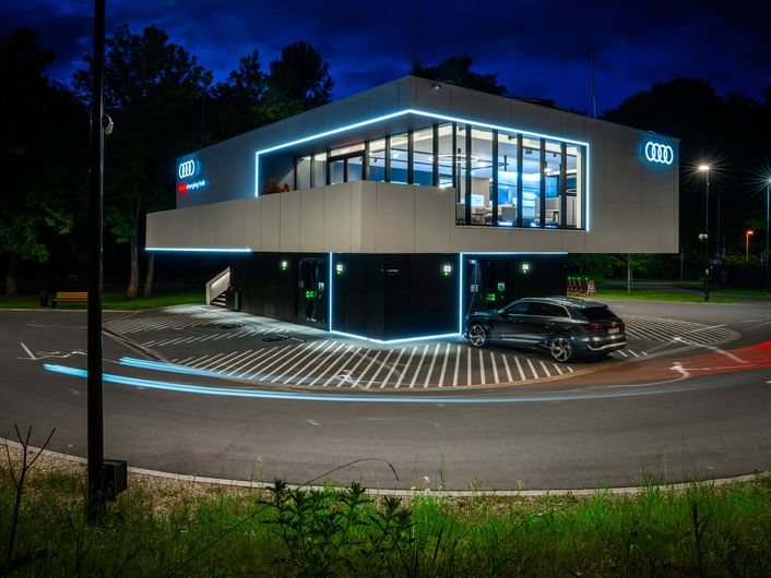 24 Stunden am Audi charging hub Nürnberg